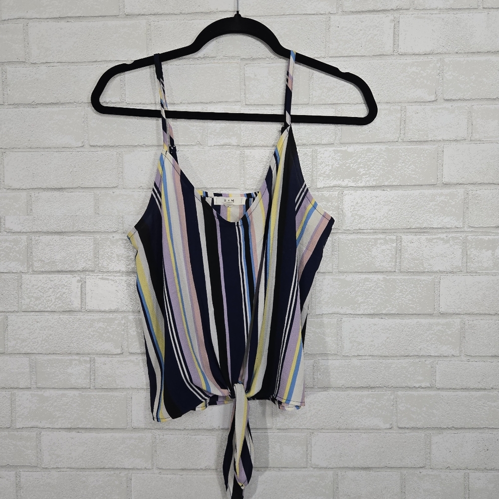E & M tank top‎